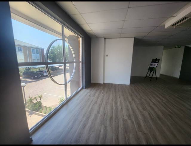 203M² OFFICE TO LET IN RANDJESPARK